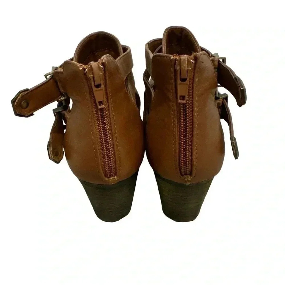Cutout Ankle Western Boots In Tan. size 9 - Picture 4 of 9